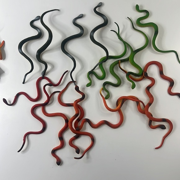 Rubber /  Plastic Toy Lot | Snakes, Frogs, Reptiles, Fish and More - Picture 9 of 17